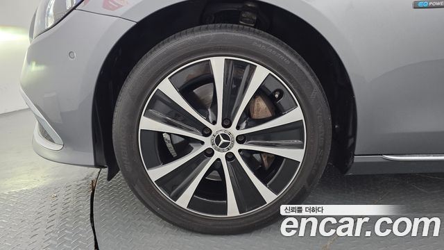 Mercedes-Benz E-Class 2021 — photo 5