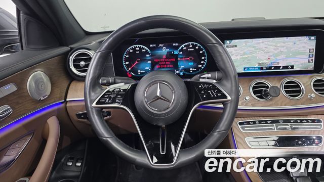 Mercedes-Benz E-Class 2021 — photo 13