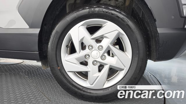 Hyundai Kona 2023 — photo 7
