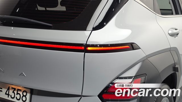 Hyundai Kona 2023 — photo 9
