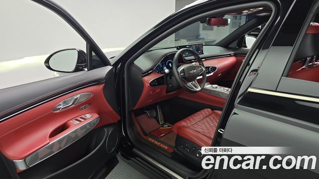 Genesis GV70 2023 — photo 13