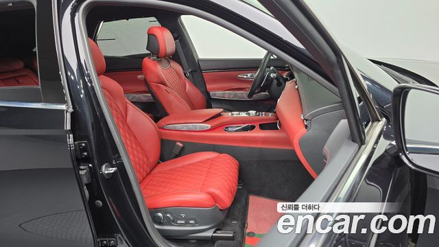Genesis GV70 2023 — photo 16