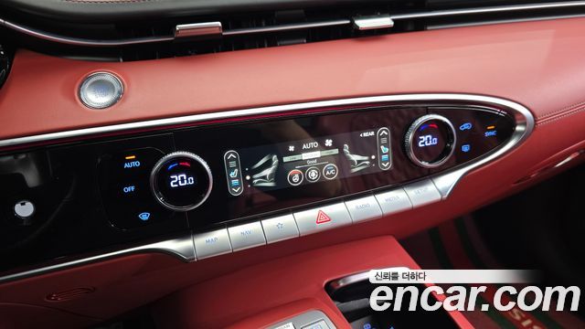 Genesis GV70 2023 — photo 31