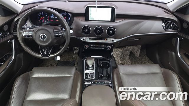 Kia Stinger 2018 — photo 10
