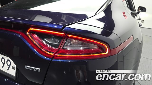 Kia Stinger 2018 — photo 9