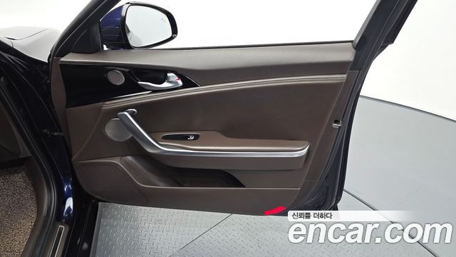 Kia Stinger 2018 — photo 14