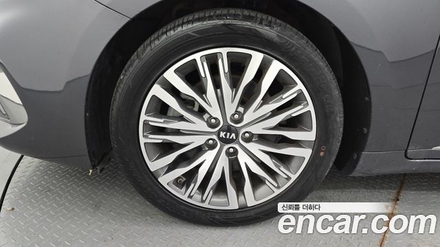 Kia K7 2020 — photo 5
