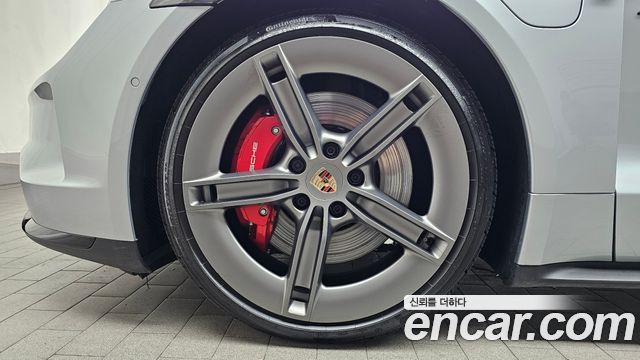 Porsche Taycan 2026 — photo 5