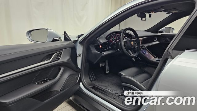 Porsche Taycan 2026 — photo 13