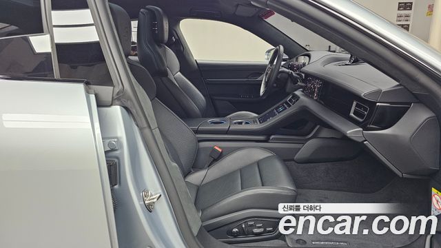 Porsche Taycan 2026 — photo 17