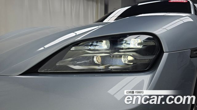 Porsche Taycan 2026 — photo 8