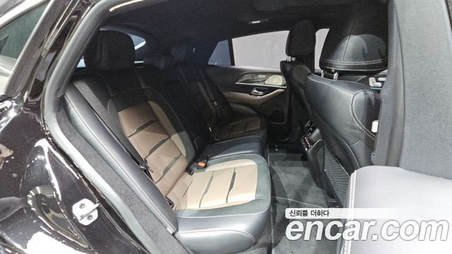 Mercedes-Benz GLE-Class 2021 — photo 11