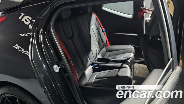 Hyundai Veloster 2018 — photo 11