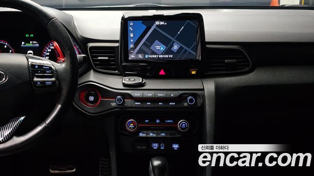 Hyundai Veloster 2018 — photo 14