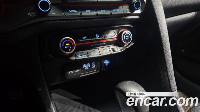 Hyundai Veloster 2018 — photo 16