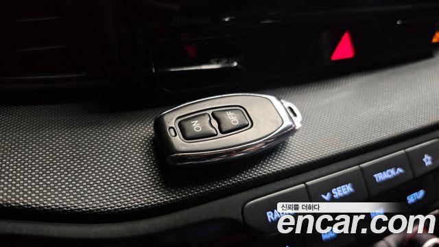 Hyundai Veloster 2018 — photo 19