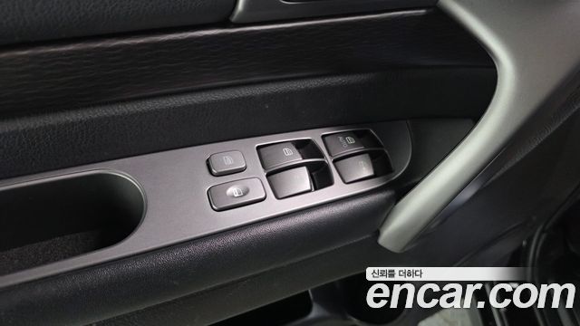 KG Mobility KORANDO 2017 — photo 33