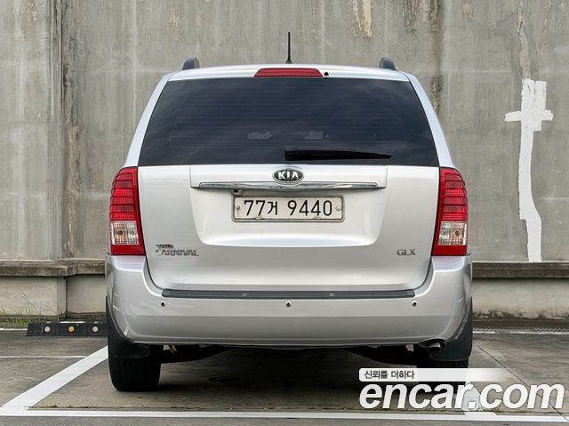 Kia Canival 2012 — photo 5