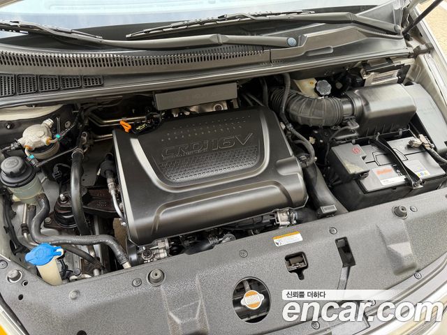 Kia Canival 2012 — photo 9
