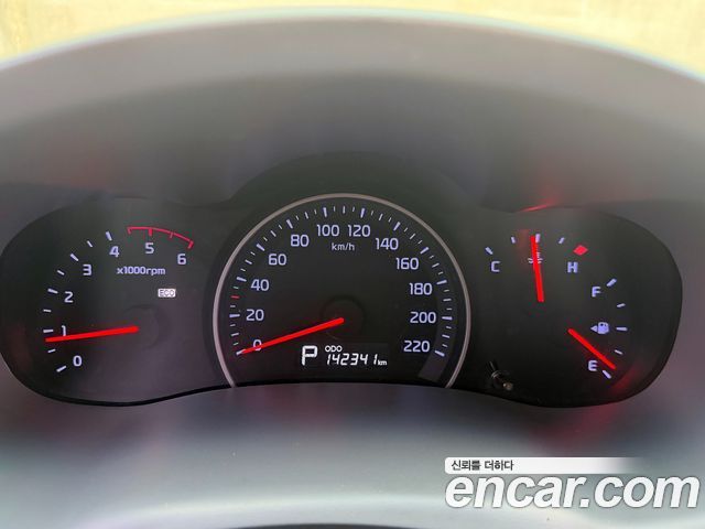 Kia Canival 2012 — photo 14