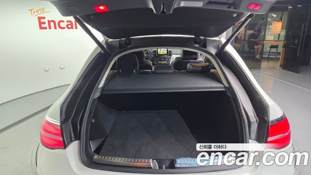 Mercedes-Benz GLE-Class 2017 — photo 20