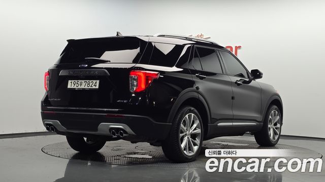 Ford Explorer 2021 — photo 2