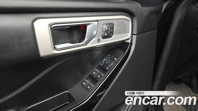 Ford Explorer 2021 — photo 26