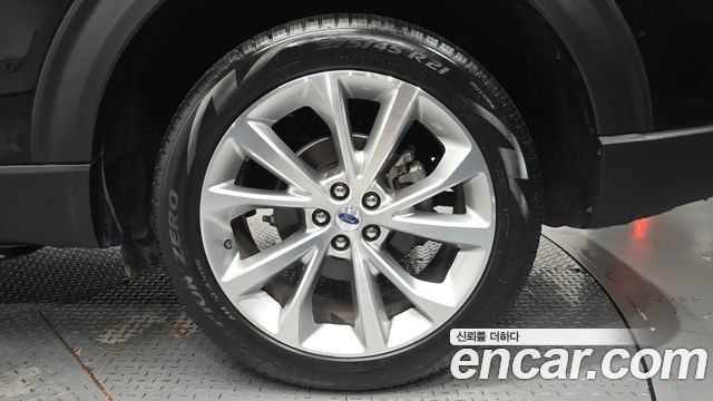 Ford Explorer 2021 — photo 7