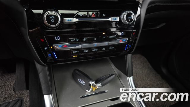 Ford Explorer 2021 — photo 31