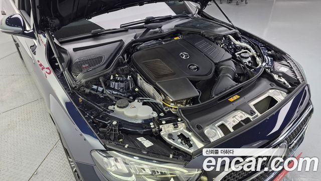 Mercedes-Benz E-Class 2024 — photo 6