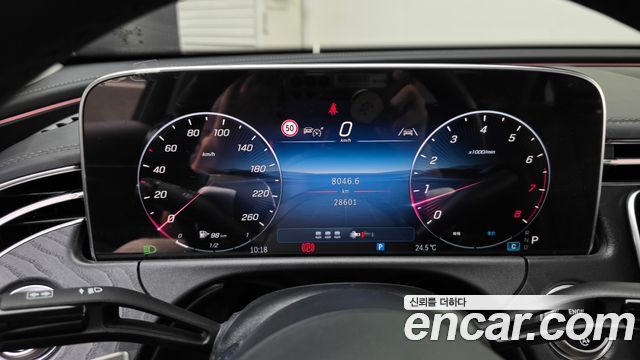 Mercedes-Benz E-Class 2024 — photo 11
