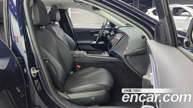 Mercedes-Benz E-Class 2024 — photo 17