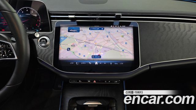 Mercedes-Benz E-Class 2024 — photo 20