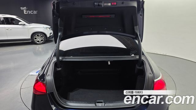 Mercedes-Benz E-Class 2024 — photo 26