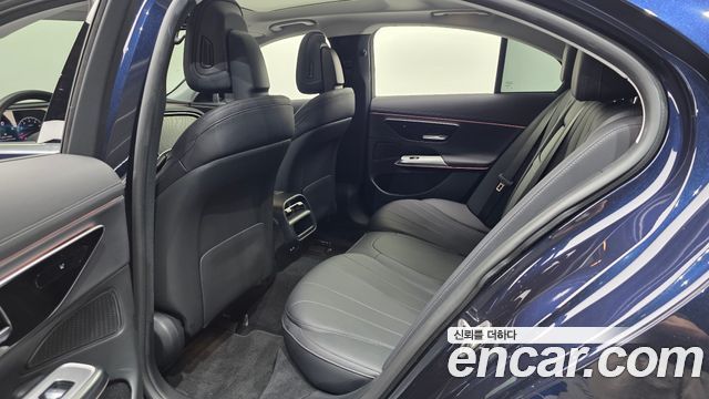 Mercedes-Benz E-Class 2024 — photo 16