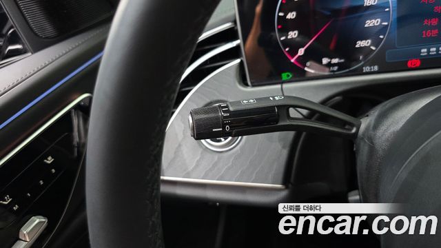 Mercedes-Benz E-Class 2024 — photo 30