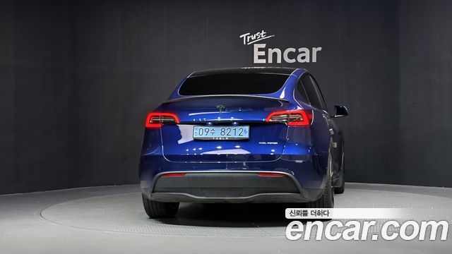 Tesla Model Y 2022 — photo 4