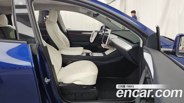 Tesla Model Y 2022 — photo 17