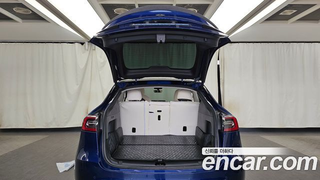 Tesla Model Y 2022 — photo 26