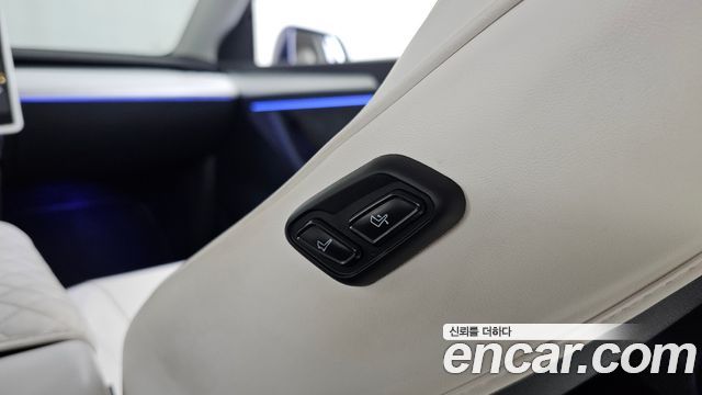 Tesla Model Y 2022 — photo 28