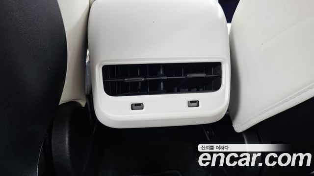 Tesla Model Y 2022 — photo 32