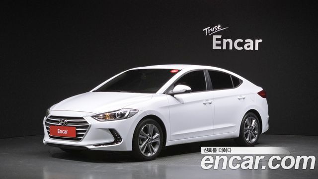 Hyundai AVANTE 2018 — photo 1