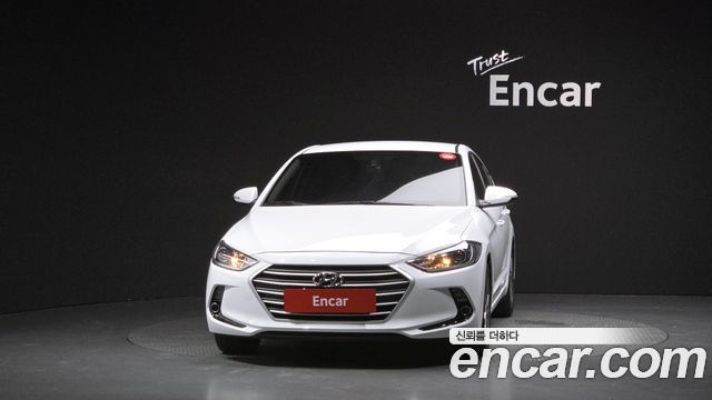 Hyundai AVANTE 2018 — photo 3