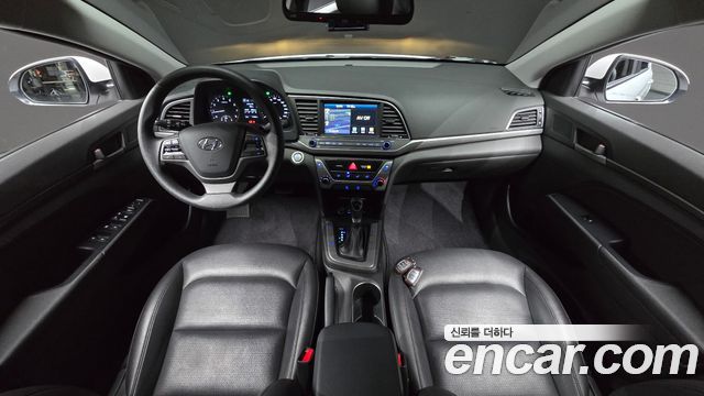 Hyundai AVANTE 2018 — photo 10