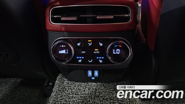 Genesis GV70 2024 — photo 18