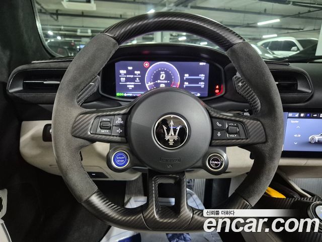 Maserati MC20 2023 — photo 12
