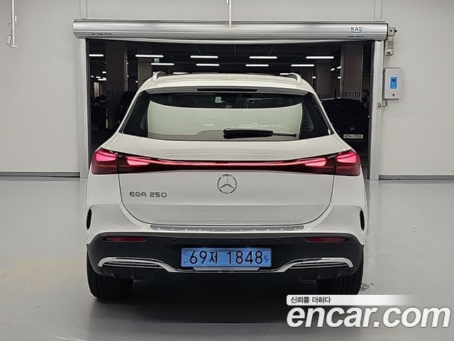 Mercedes-Benz EQA 2026 — photo 3