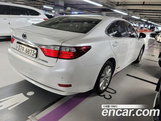 Lexus ES 2013 — photo 4