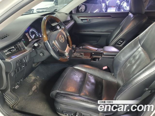 Lexus ES 2013 — photo 7