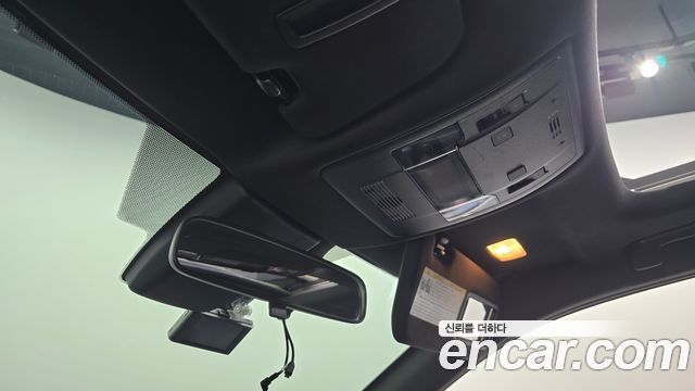 Lexus UX 2019 — photo 26